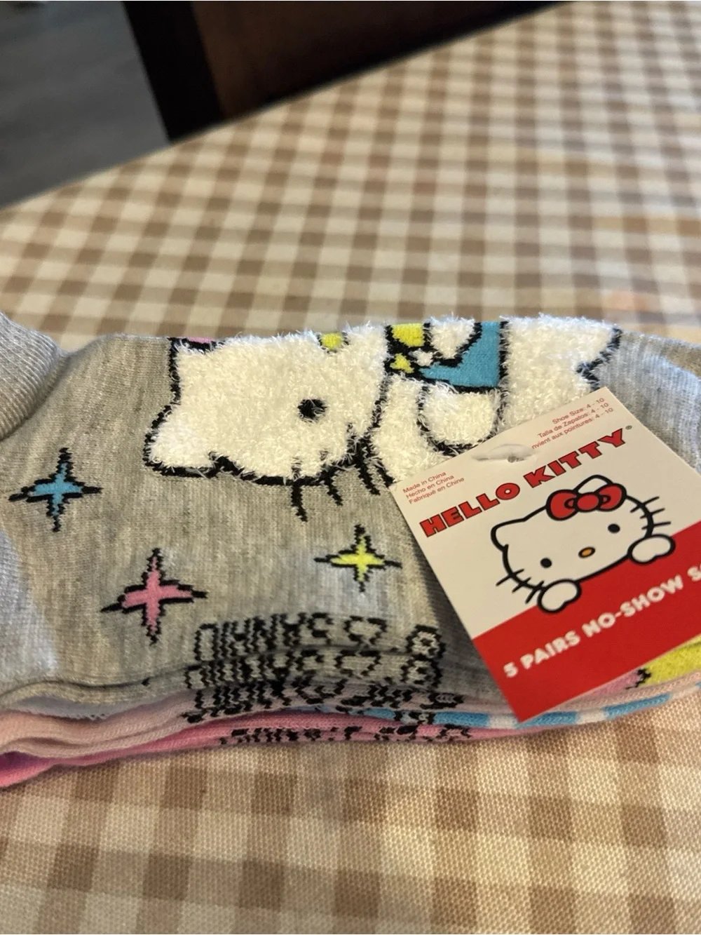 Hello Kitty No-Show Socks - Gray with Pastel Stars